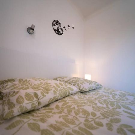 Appartement Tout Equipe Traversant 6 A 8 Couchages Marseille Exterior photo