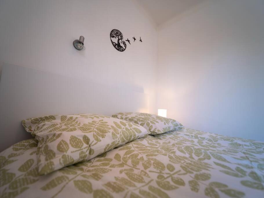 Appartement Tout Equipe Traversant 6 A 8 Couchages Marseille Exterior photo